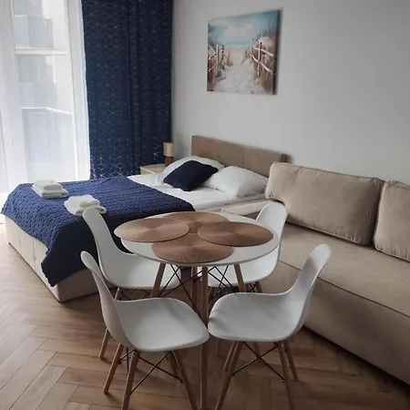Mostek Sapphire Navy Apartamento *