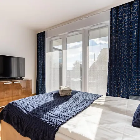 Mostek Sapphire Navy Apartment *