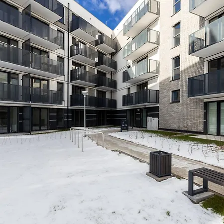 Apartment Mostek Sapphire Navy By Bookinghost