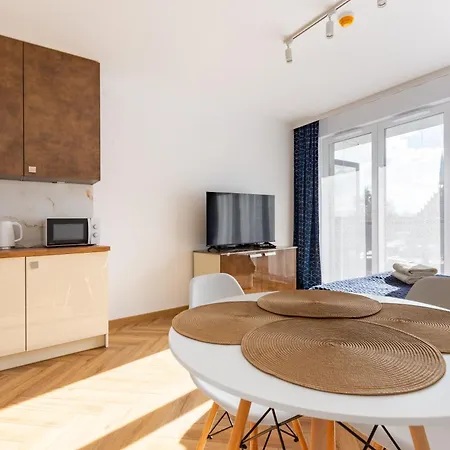 Appartement Mostek Sapphire Navy By Bookinghost *