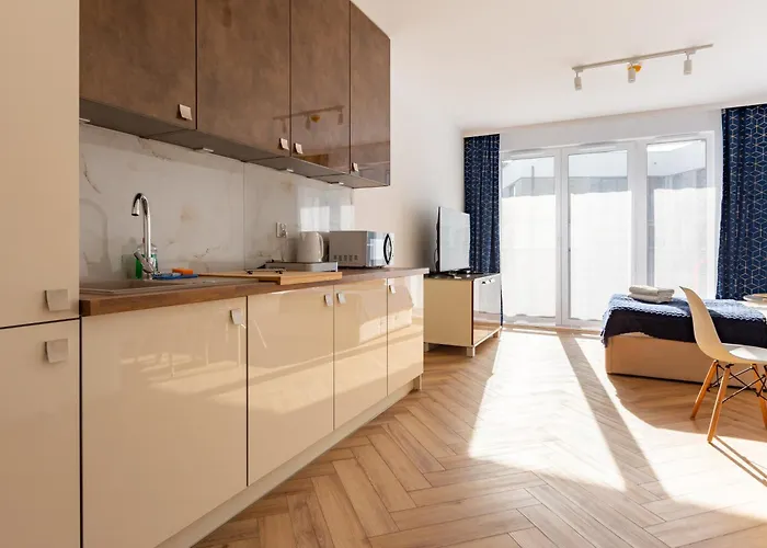 Mostek Sapphire Navy By Bookinghost Apartman